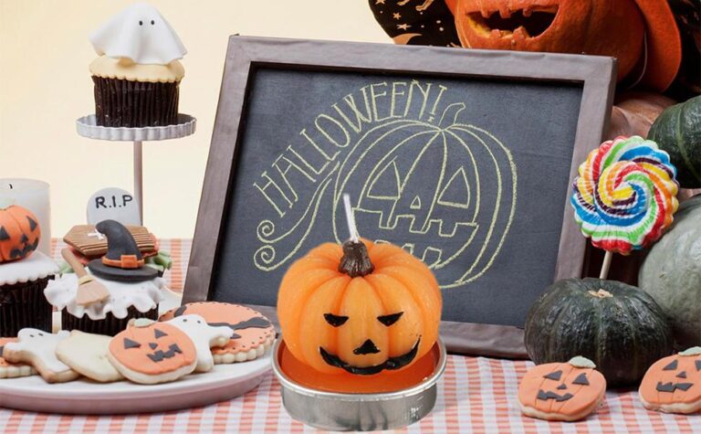 bougies et citrouilles decoratives dhalloween