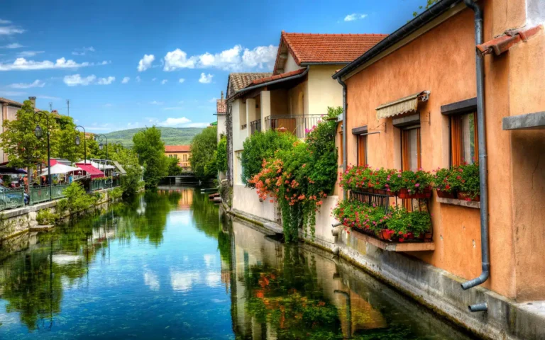 canaux pittoresques de lisle sur la sorgue