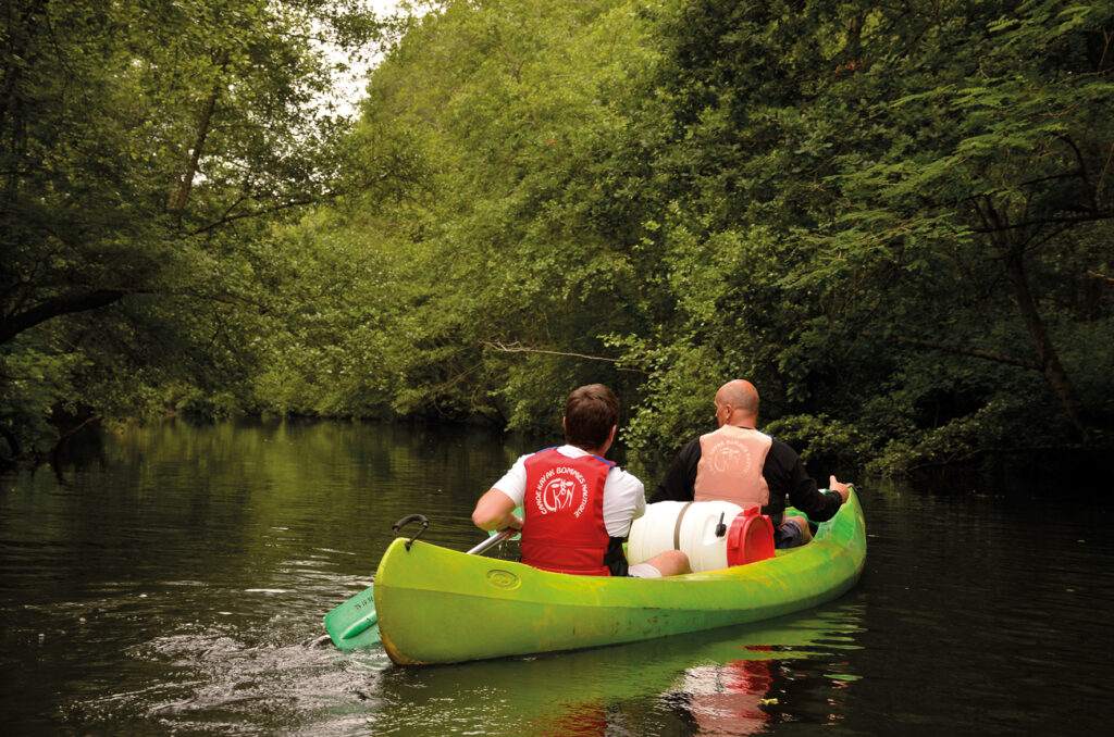 Quelles activités propose la base nautique du Pré, club de canoë-kayak du Ciron