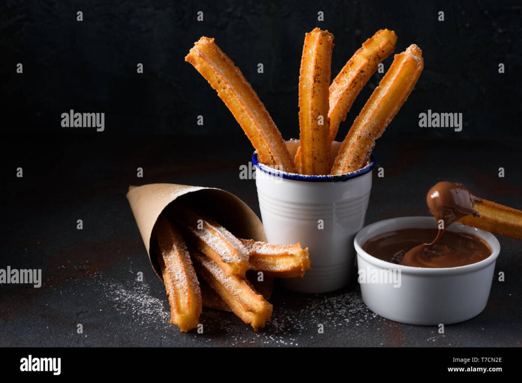 churros dores avec du chocolat fondu