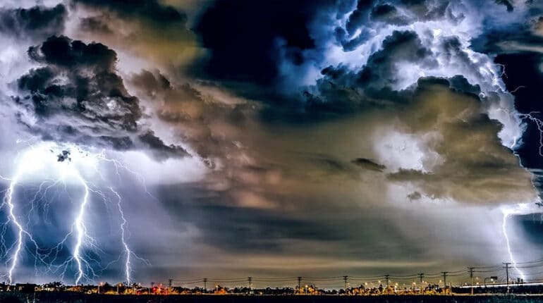 ciel nuageux avec pluie a montpellier