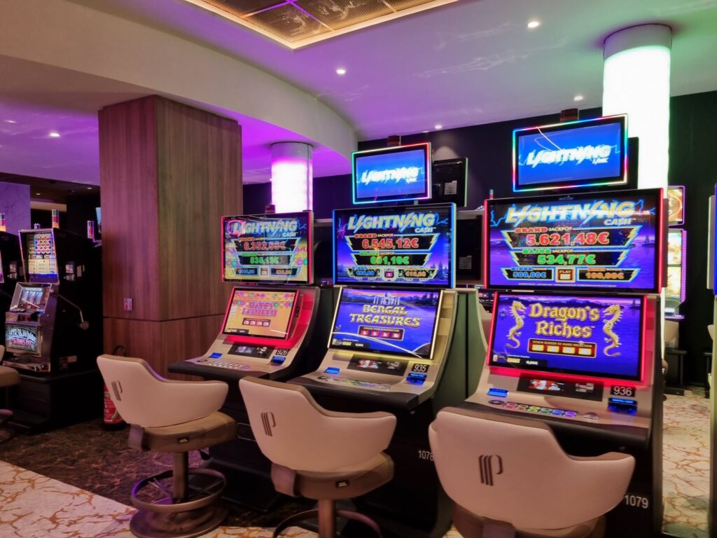 machines a sous colorees au casino partouche