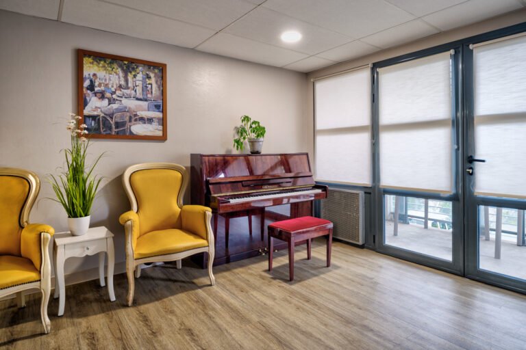 Qu'est-ce que la Maison des Aidants à Marseille et quels services offre-t-elle 13 maison des aidants a marseille accueil chaleureux