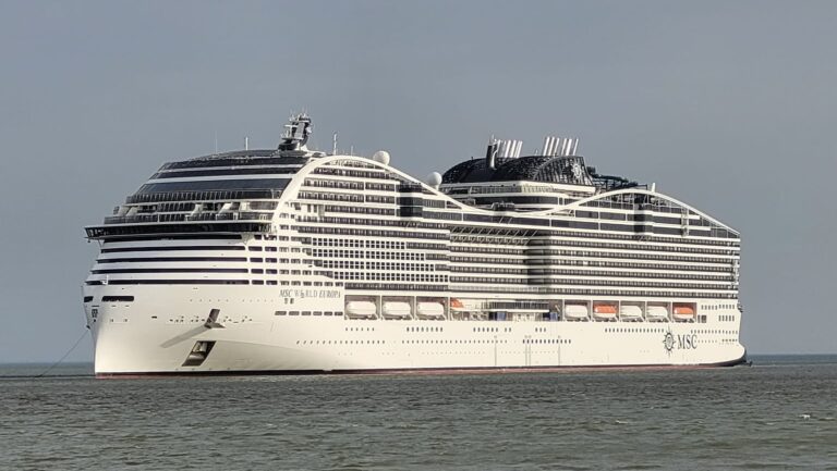 navire de croisiere msc world europa