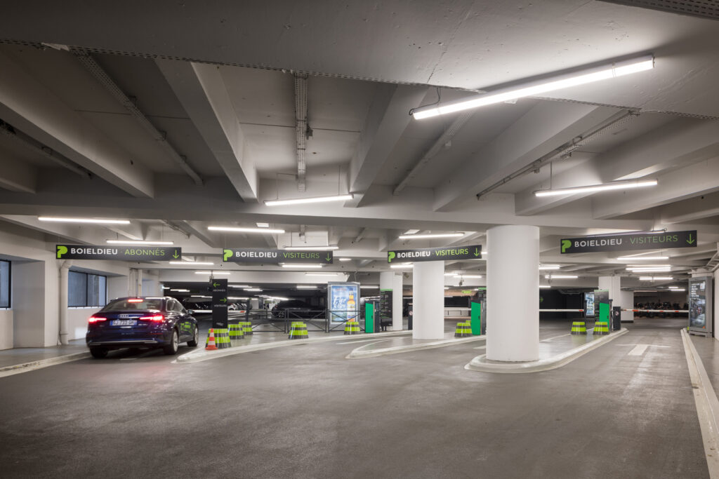 Quels sont les services offerts par Q-Park Les Docks Arvieux