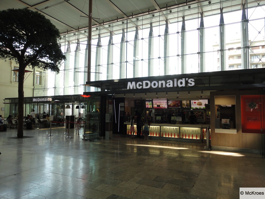 Où se trouve le McDonald’s à Marseille Saint Charles