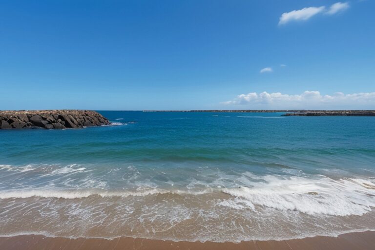 plage paisible aux saintes maries de la mer