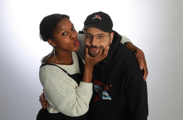 Qui sont Fadily Camara et Hakim Jemili, les humoristes français 31 portraits de fadily camara et hakim jemili