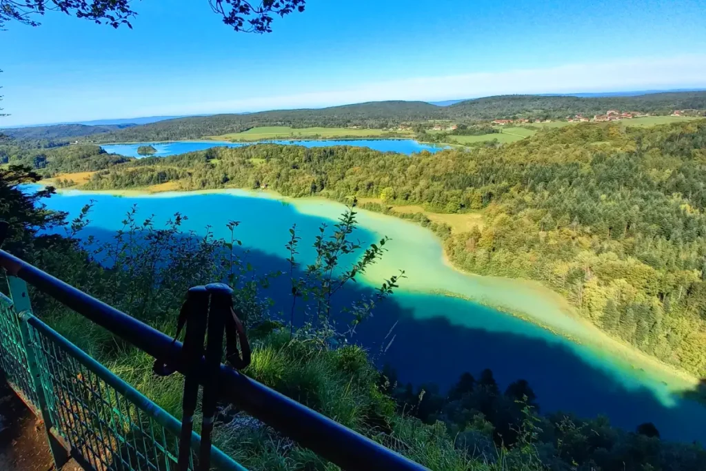 Quels sont les meilleurs itinéraires pour le tour du lac de Clairvaux à pied