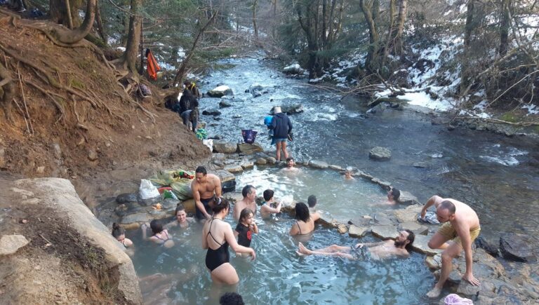 sources deau chaude naturelles au mont dore