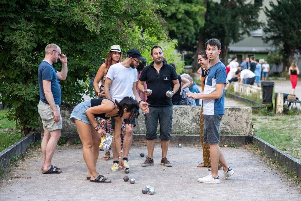 Comment fabriquer un bar à pétanque pour vos soirées entre amis