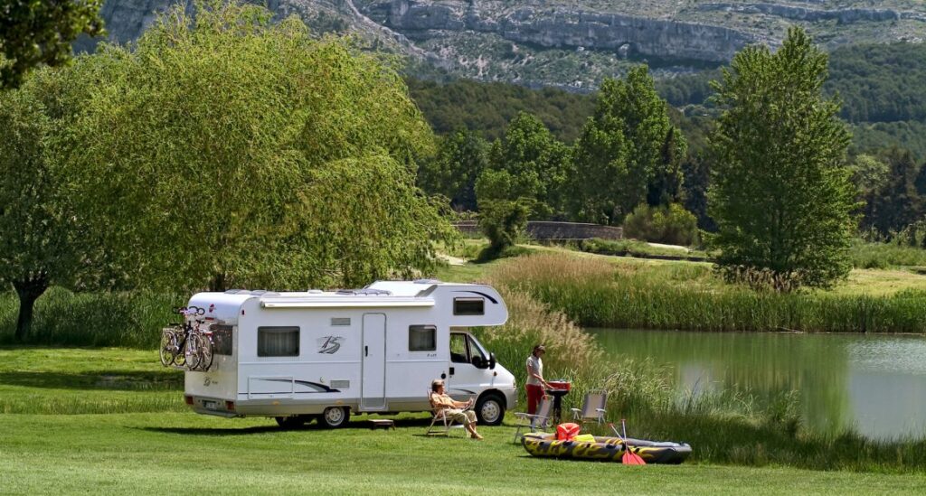 Où Stationner En Camping-Car : Les Meilleurs Endroits À Découvrir