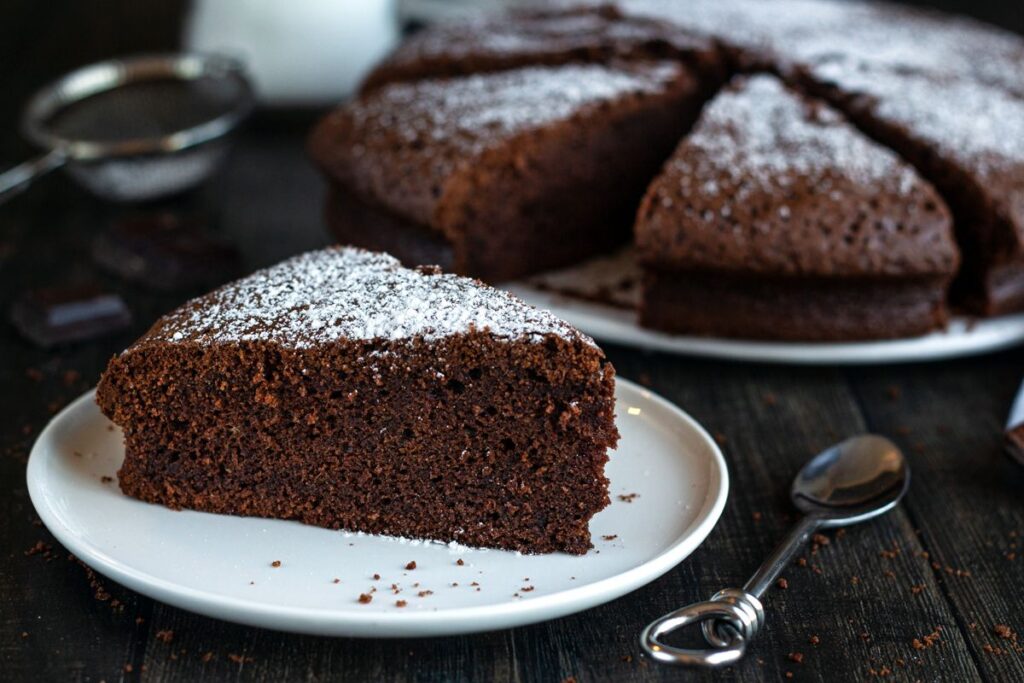 Comment réaliser une délicieuse recette de mi-cuit au chocolat en grand moule