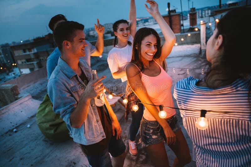 Qu’est-ce que le happy hour et comment en profiter au mieux