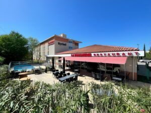 vue aerienne de lhotel kyriad aix les milles