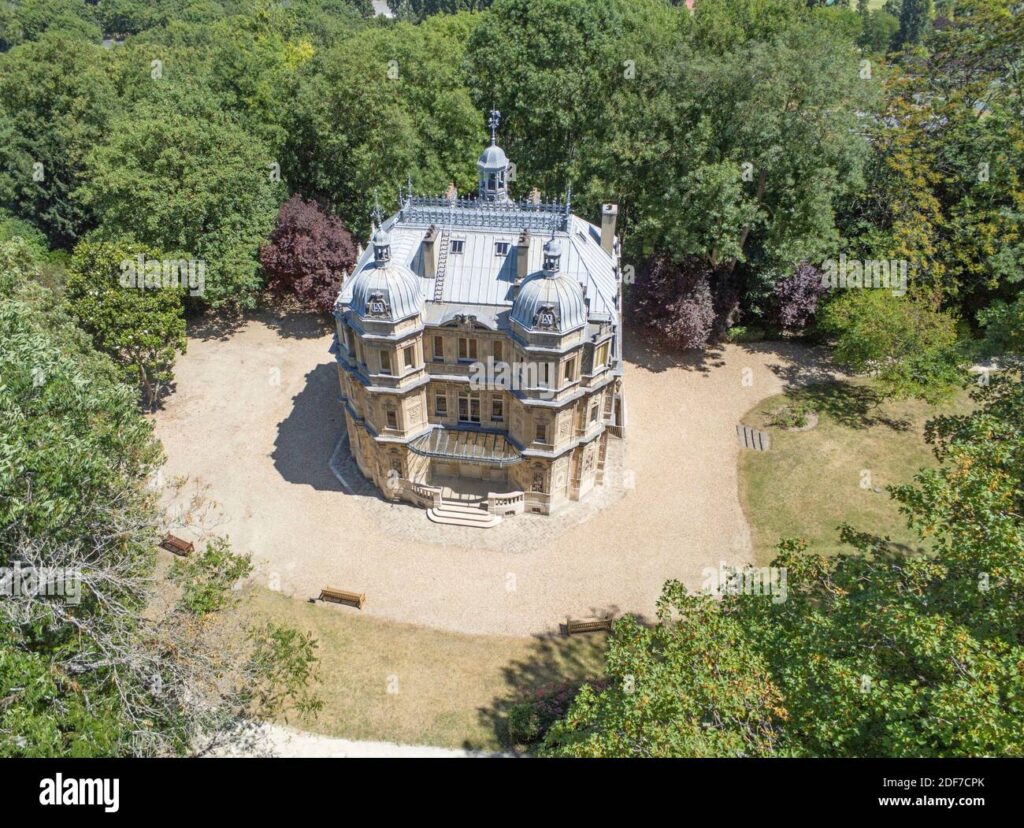 Où se trouve le parking pour le Château Monte-Cristo à Port-Marly