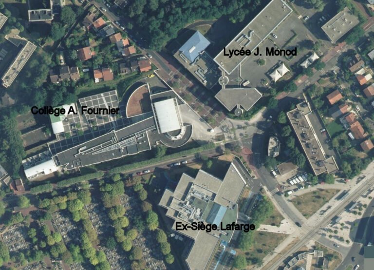Quel est le Collège Jacques Monod à Les Pennes-Mirabeau 28 vue aerienne du college jacques monod