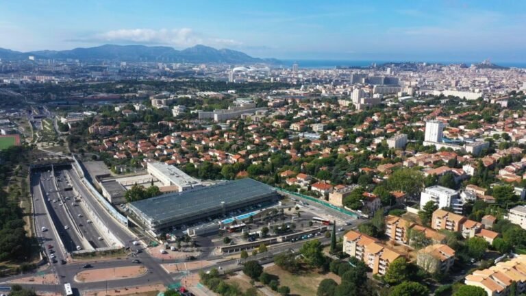 vue aerienne du parking q park la timone