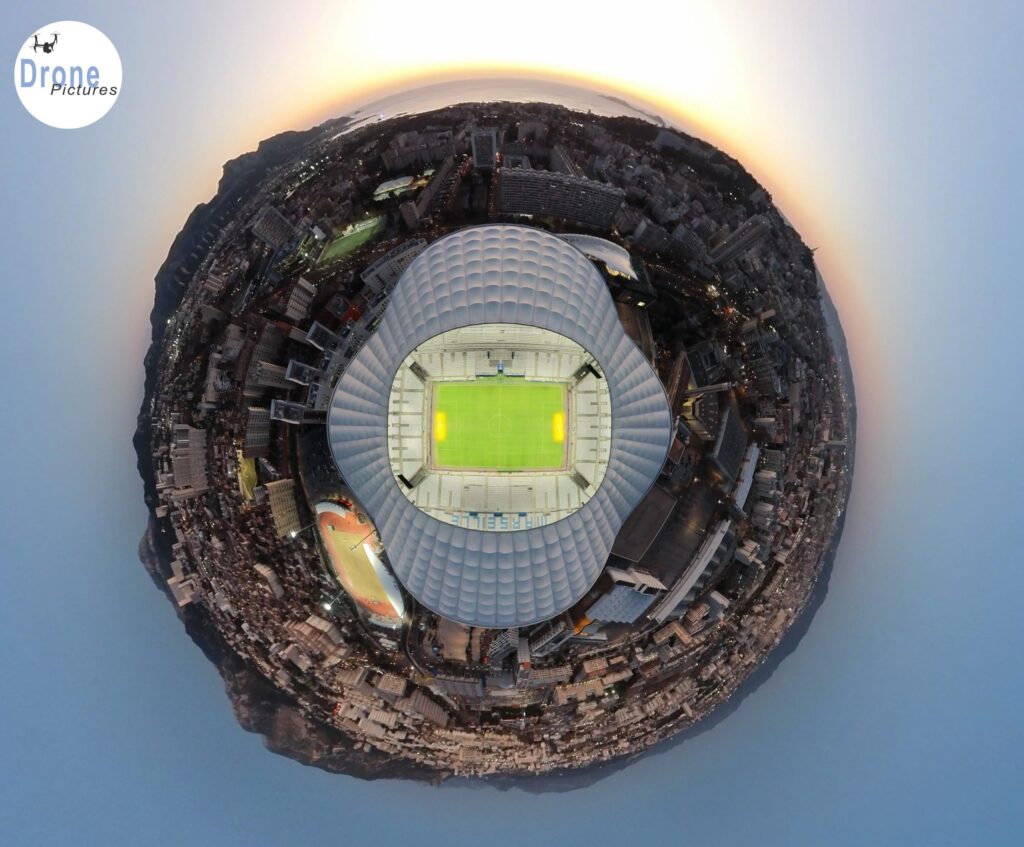 Que peut-on voir du ciel sur le Stade Vélodrome à Marseille