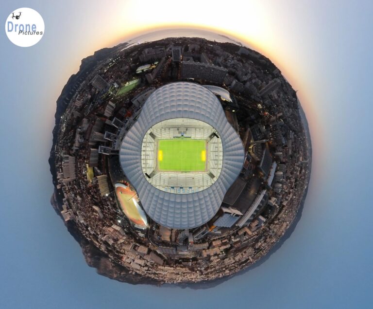 vue aerienne du stade velodrome a marseille