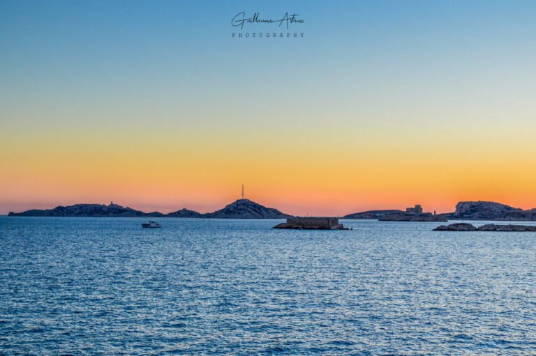 Quels sont les avis sur l'effet mer aux îles du Frioul 12 vue des iles du frioul au coucher de soleil