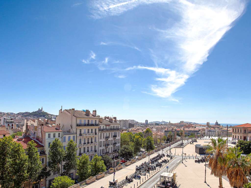 vue dun hotel ibis a marseille