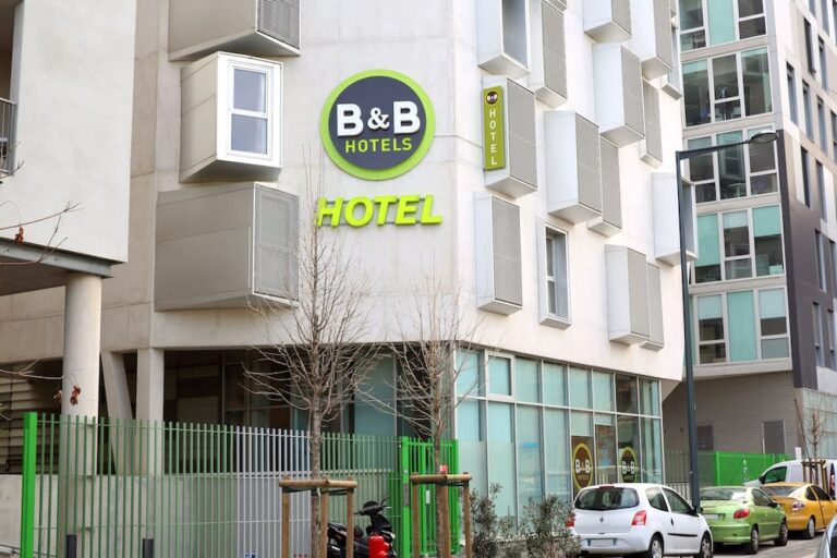 vue exterieure du bb hotel marseille euromed