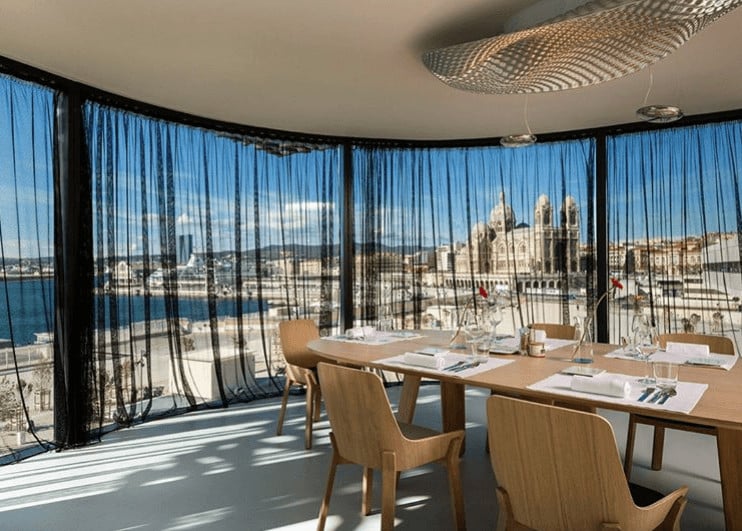 vue exterieure du restaurant le yen a marseille