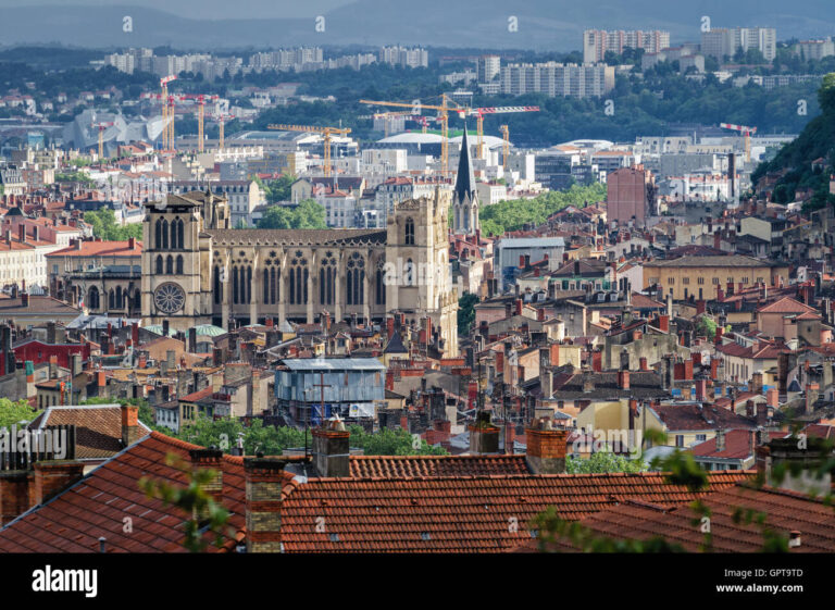 vue panoramique de la cathedrale saint jean