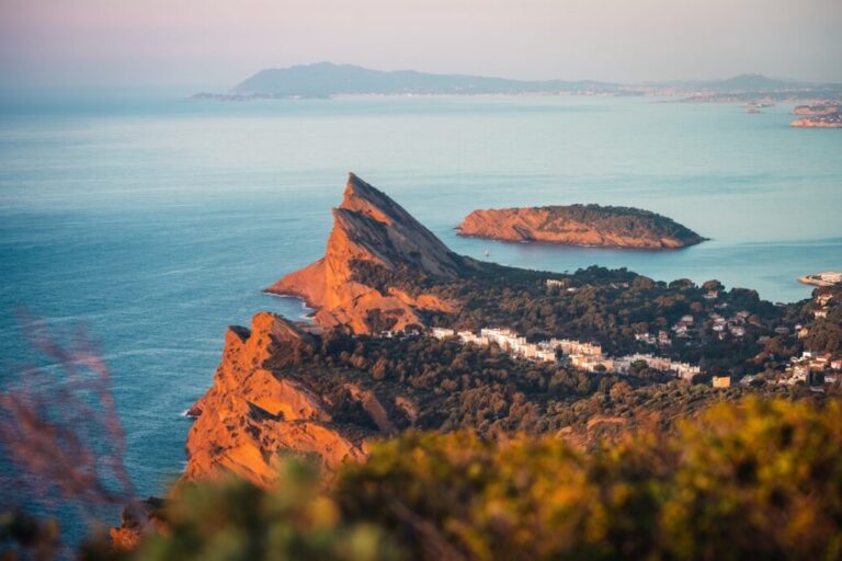 vue panoramique de la ciotat au coucher de soleil