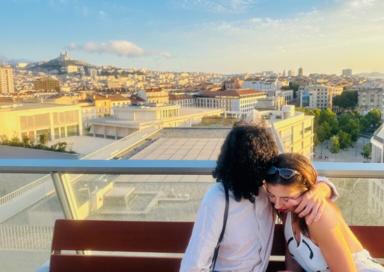 vue panoramique du sky rooftop a marseille